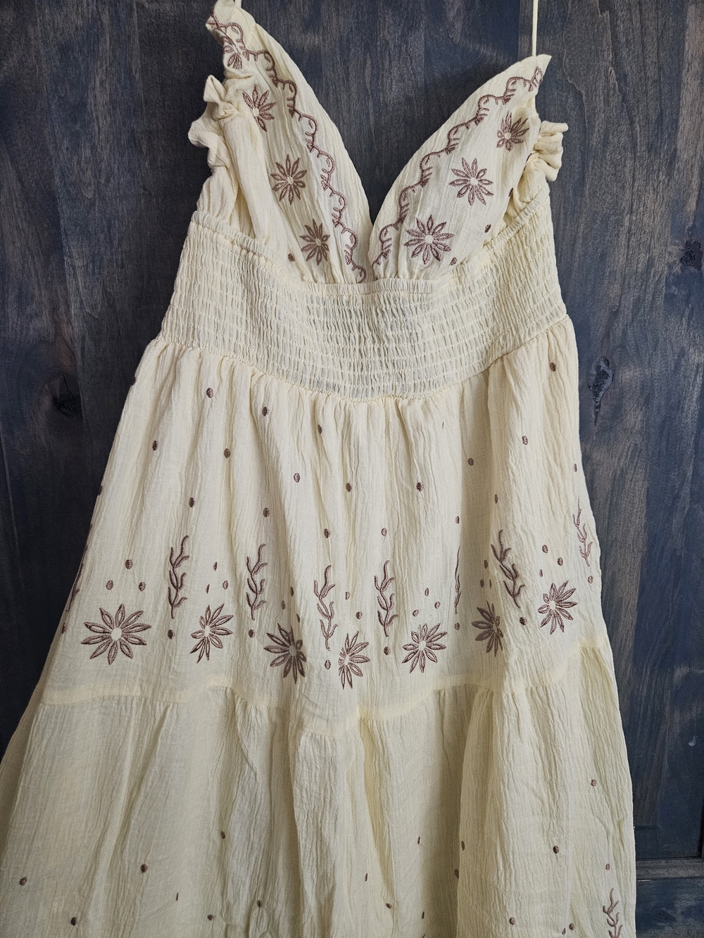 Retro Stage Embroidered Floral Maxi Dress in Cream NWT